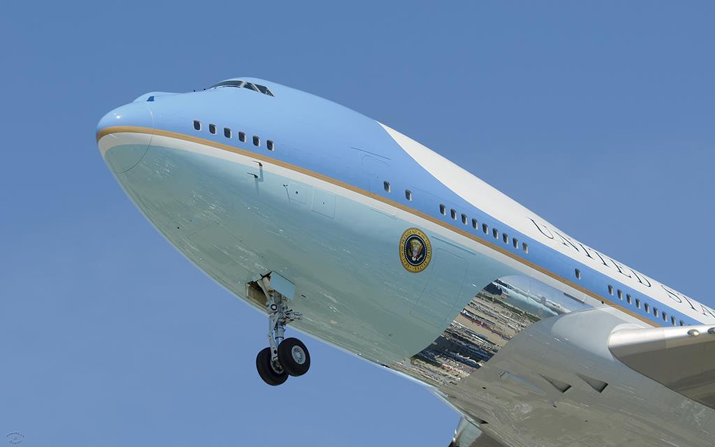 Air Force One 04-21-11 -04