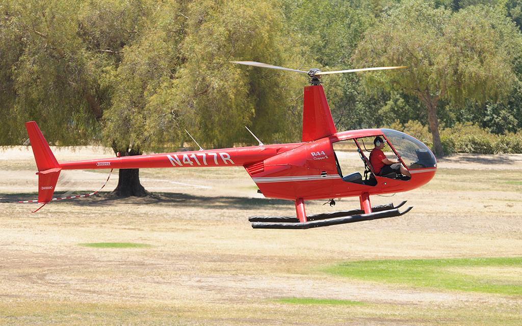 Robinson R44 (Heroes2012)