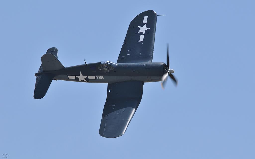 F-4U Corsair-02