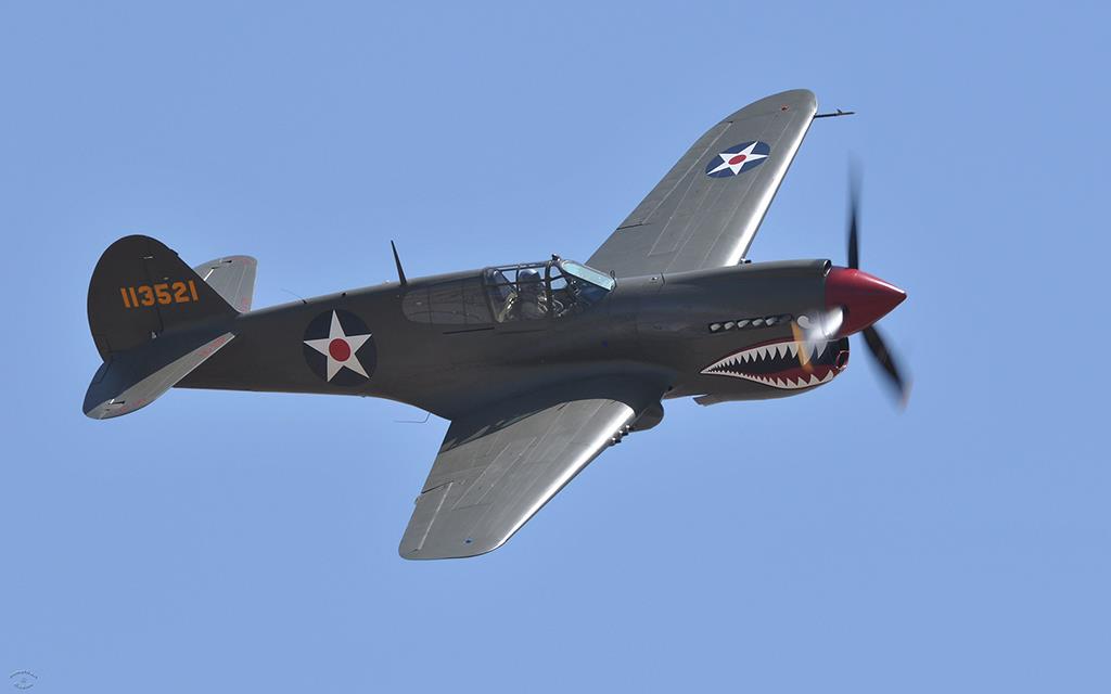 P-40 Warhawk-02