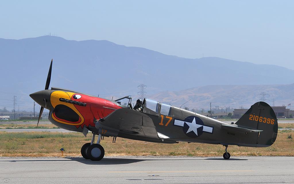 P-40 Warhawk-10