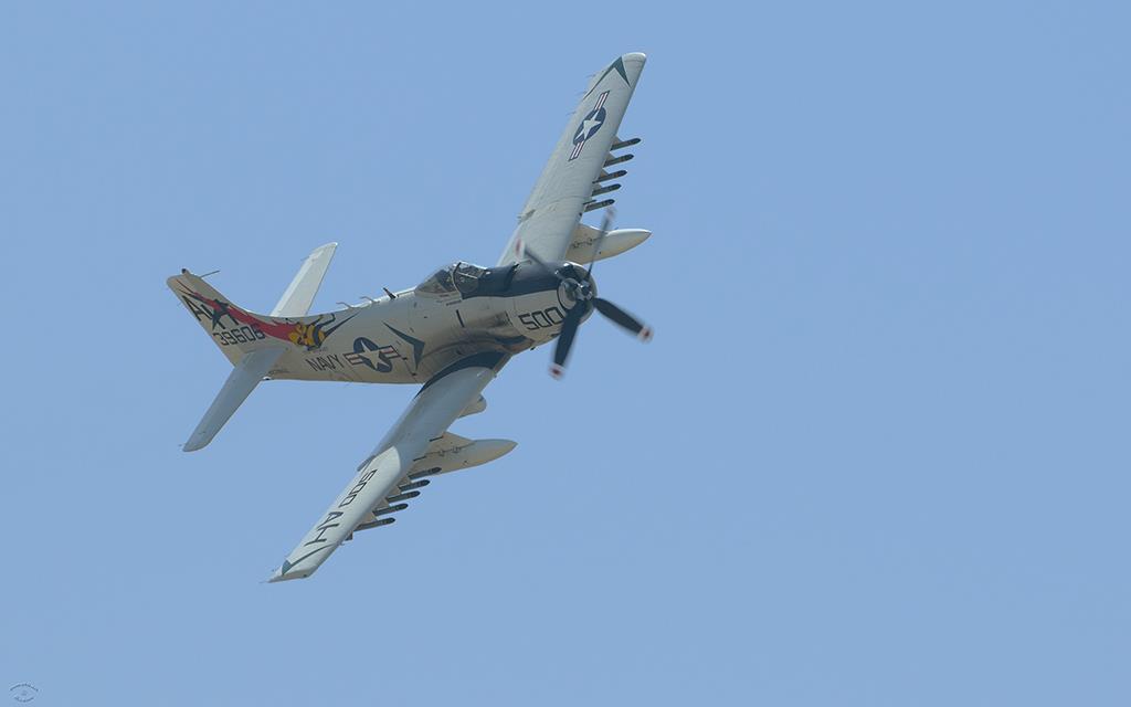 A-1 Skyraider-03