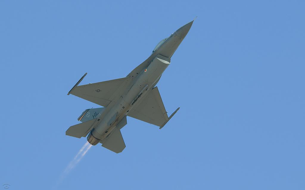 F-16 Fighting Falcon-03