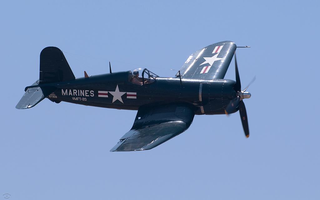 F-4U Corsair-02