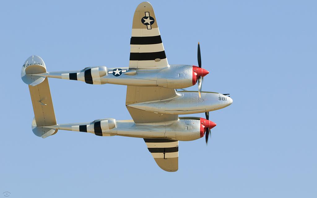 P-38 Lightning-04