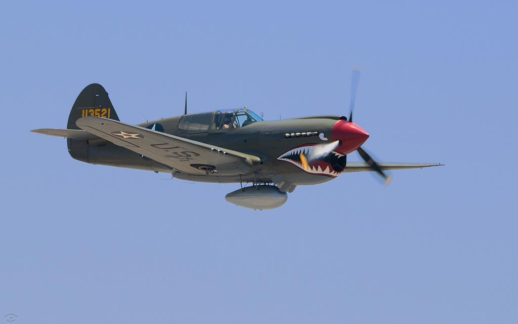 P-40 Warhawk-02