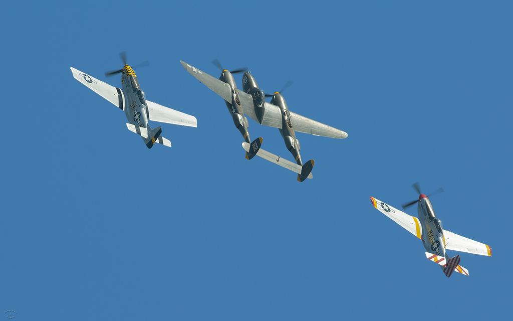 Formation P-38 And P-51 (Chino2012)-01