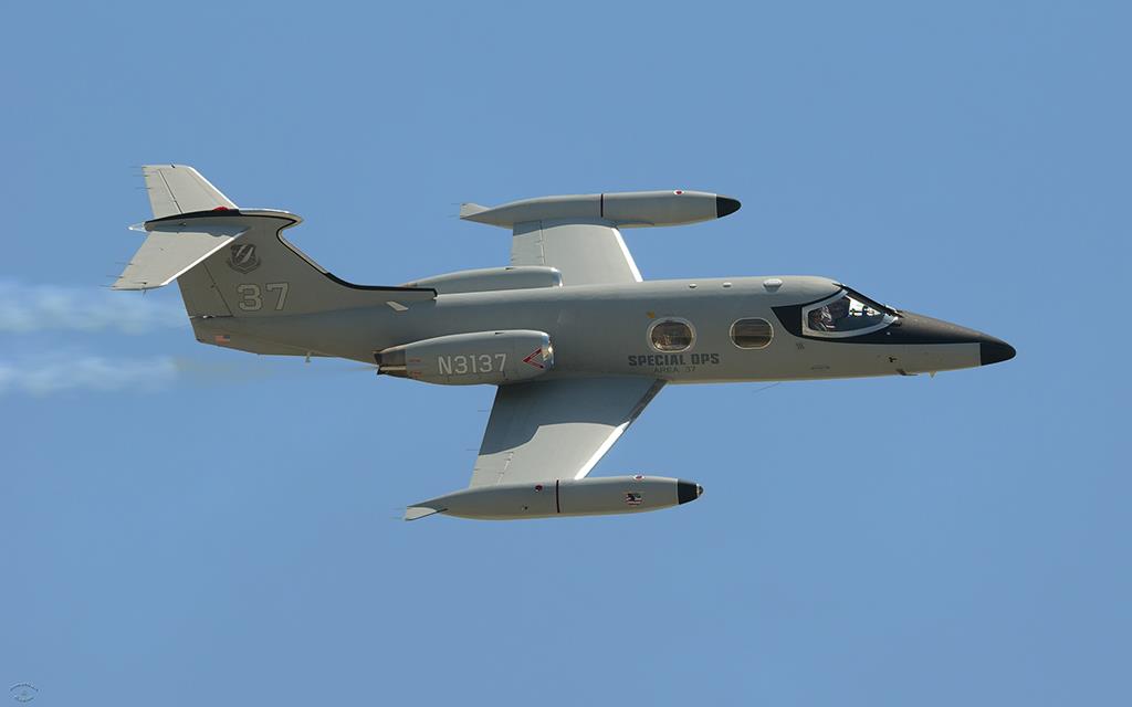 Learjet-24 (Chino2012)-02