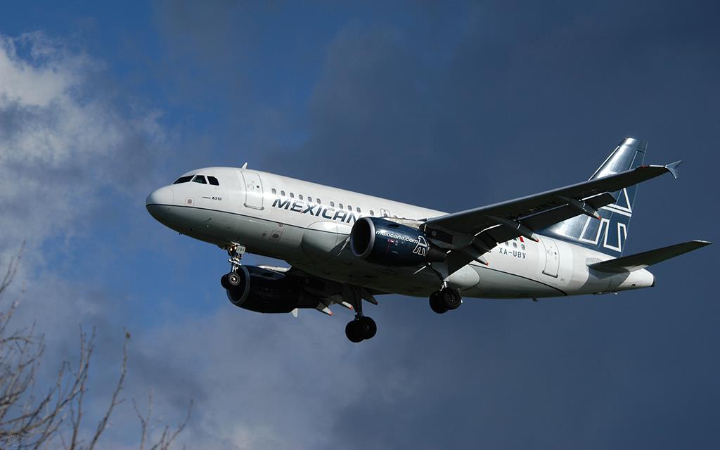 Airbus A318 -01