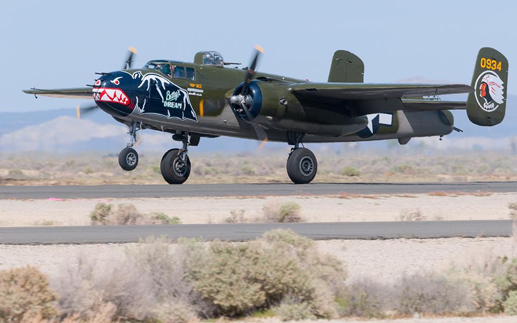 B-25 Mitchell (KWJF_2016)-02
