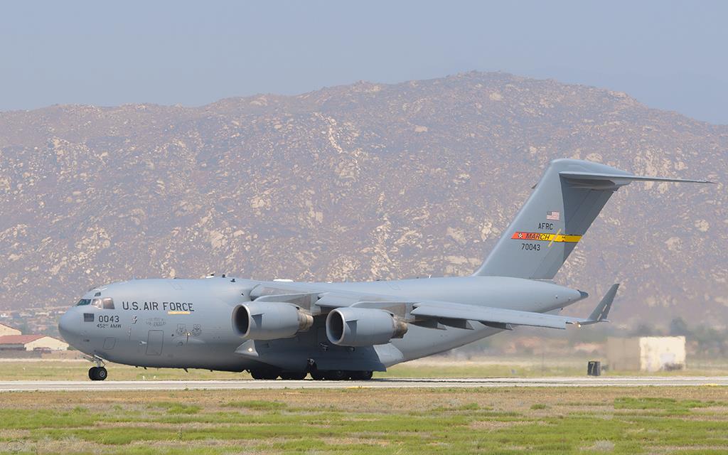 C-17 Globmaster III (MArch2012)-01