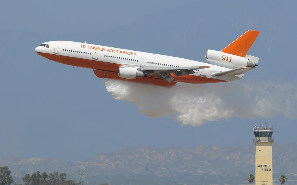 DC-10 911 Tanker (March2012)-01