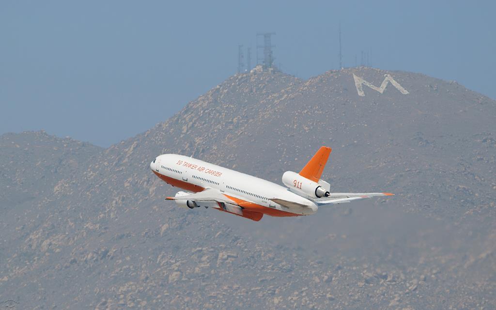 DC-10 911 Tanker (March2012)-02