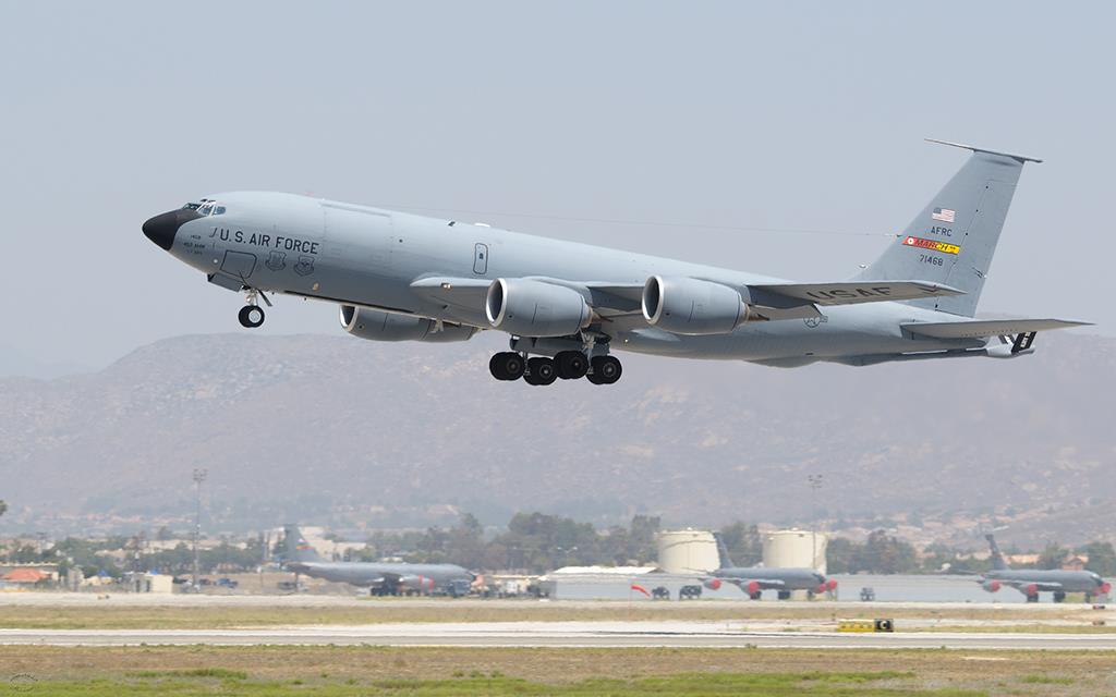 KC-135 Stratotanker (March2012)-01