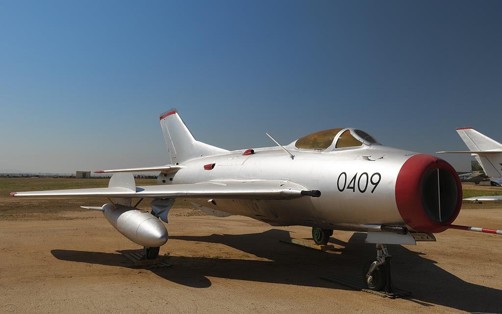 MiG-19 Farmer (March2012)-01