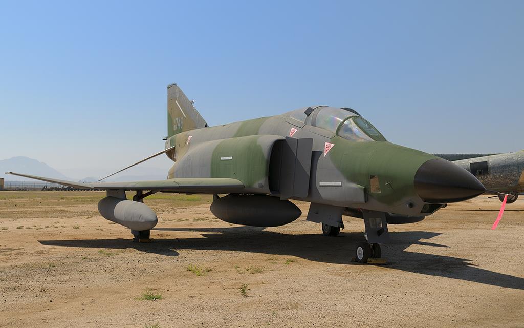 RF-4 Phantom (March2012)-01