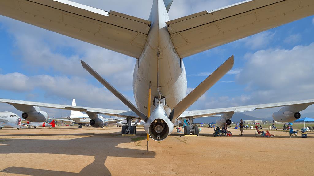 KC-135 Stratotanker (Apr2018)-01