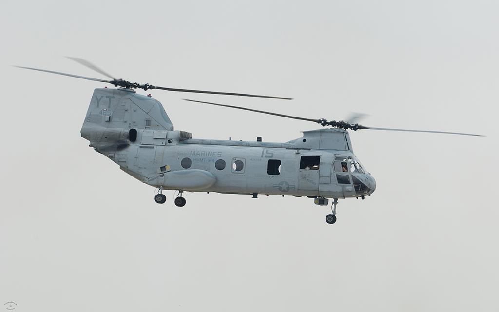 CH-46 Sea Knight-01