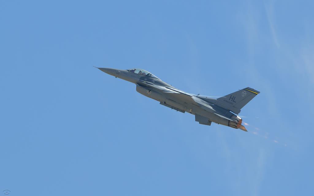 F-16 Fighting Falcon-02