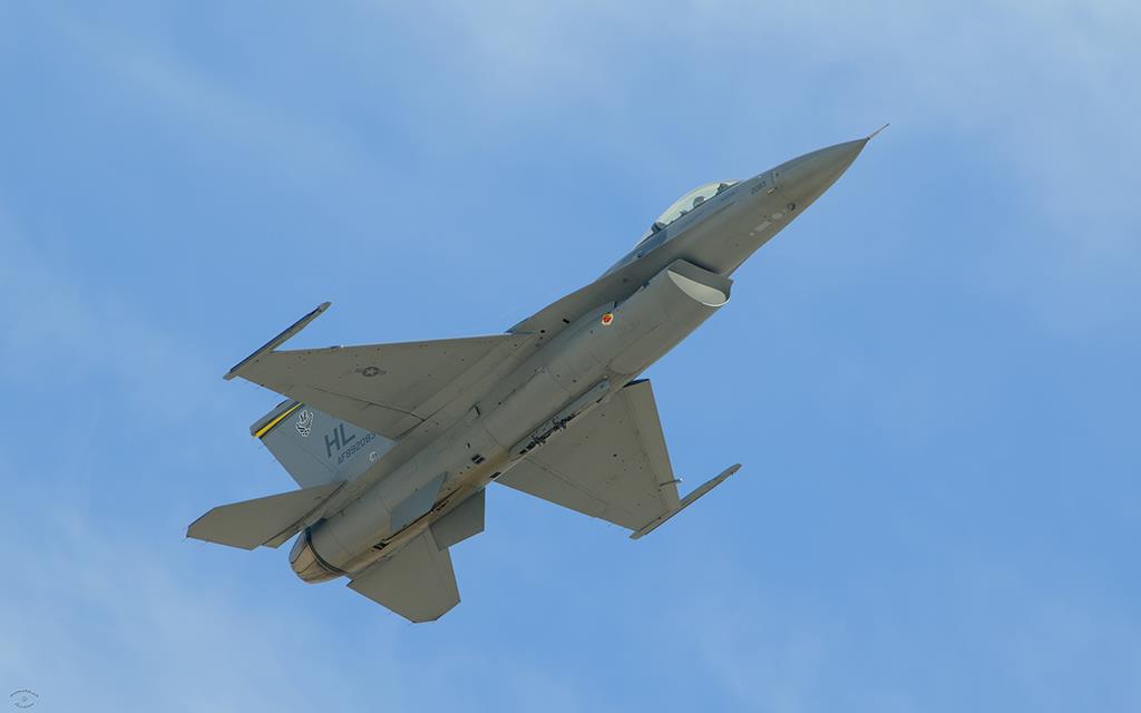 F-16 Fighting Falcon-03