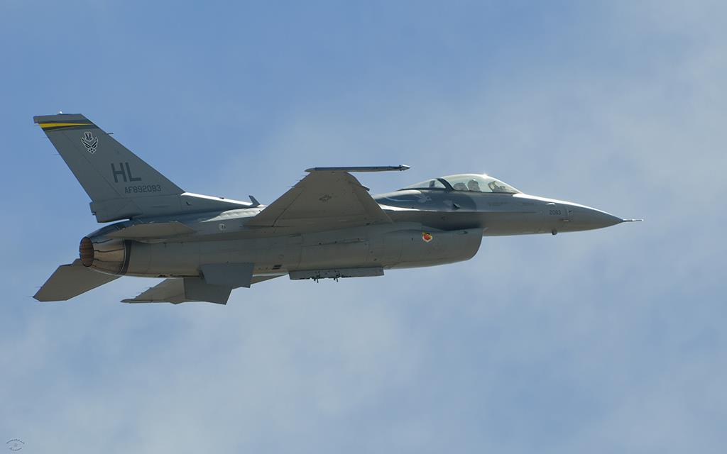 F-16 Fighting Falcon-04