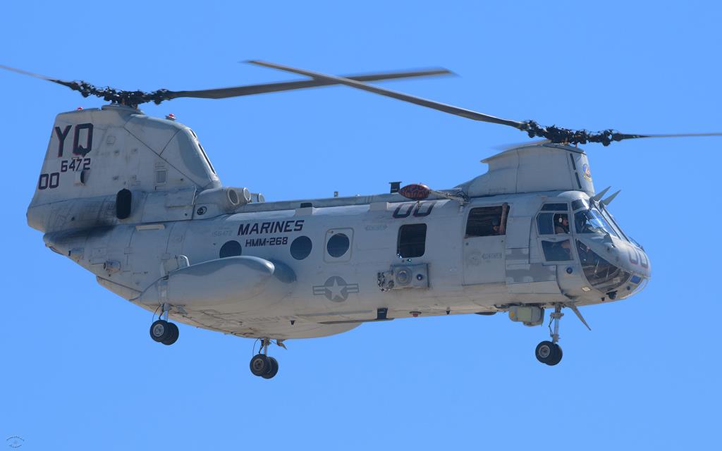 CH-46 Sea Knight (Miramar2012)-03