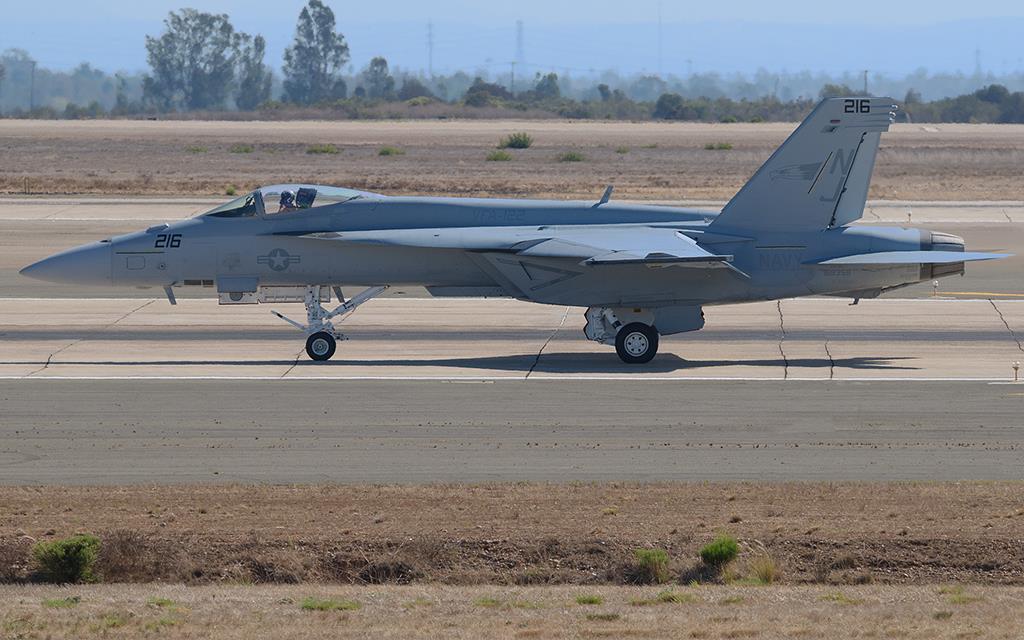 FA-18 Super Hornet (Miramar2012)-01