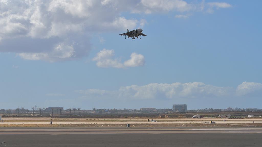 AV-8B Harrier II (KNKX_2017)-08