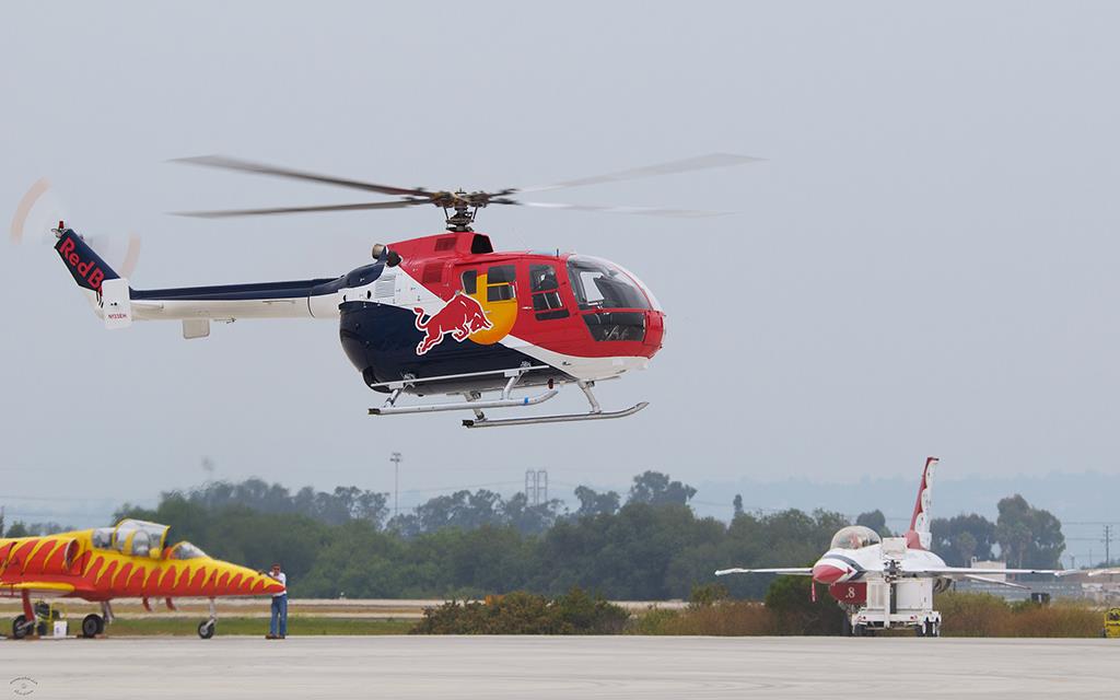 B0105 Red Bull Helicopter-01