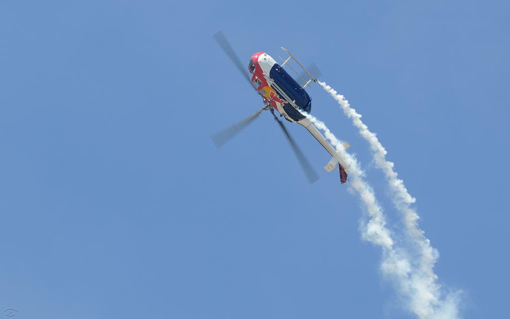 B0105 Red Bull Helicopter-03