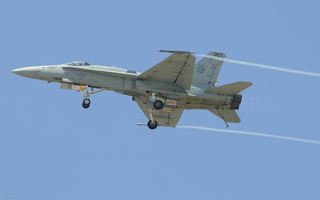 FA-18 Hornet-04