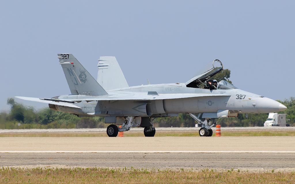 FA-18 Hornet-10