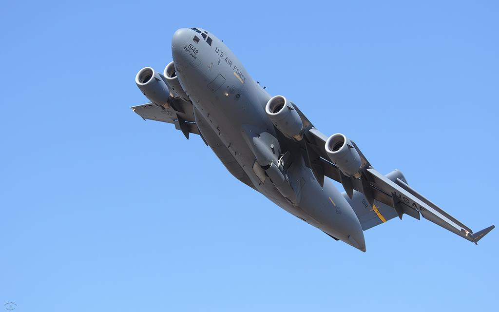 C-17 Globmaster III-11