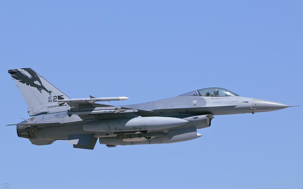 F-16 Fighting Falcon-03