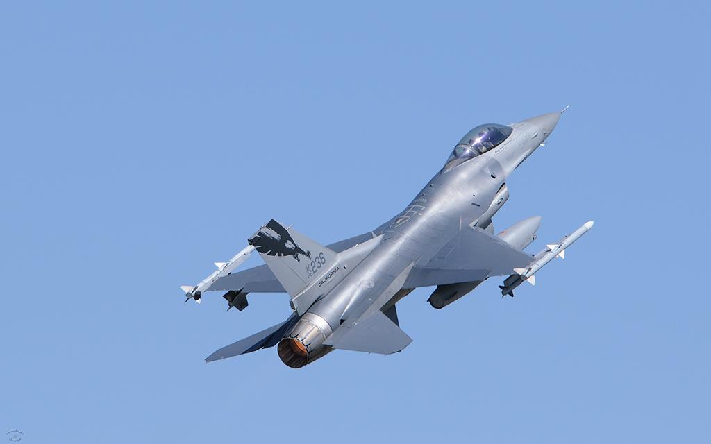 F-16 Fighting Falcon-06