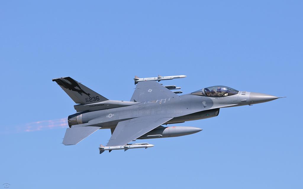 F-16 Fighting Falcon-08