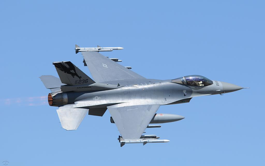 F-16 Fighting Falcon-09