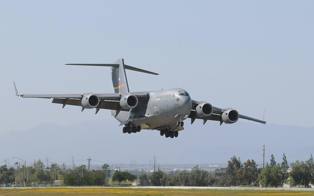 C-17 Globmaster III-09