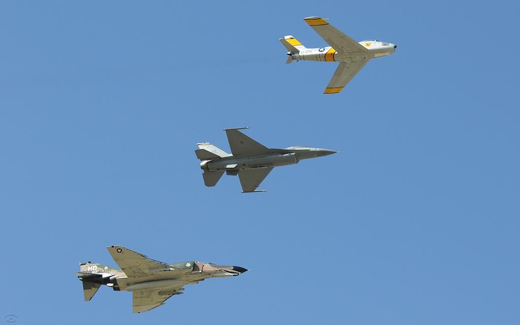 HeritageFlight F-4 Phantom F-86 Sabre F-16 Fighting Falcon-03