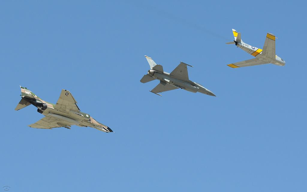 HeritageFlight F-4 Phantom F-86 Sabre F-16 Fighting Falcon-04