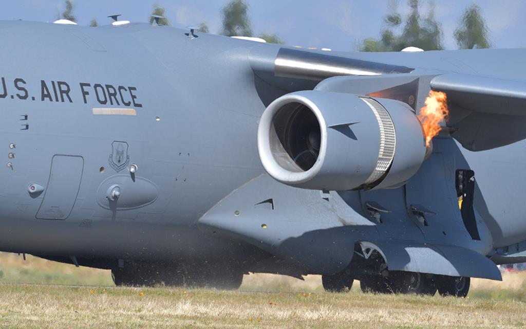 C-17 Globemaster III (KRAL-2017)-01