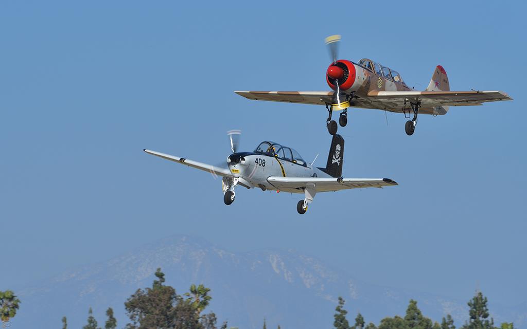 T-34 and Yak-52(KRAL-2017)-01