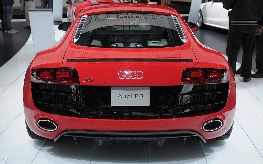 Audi R8-02