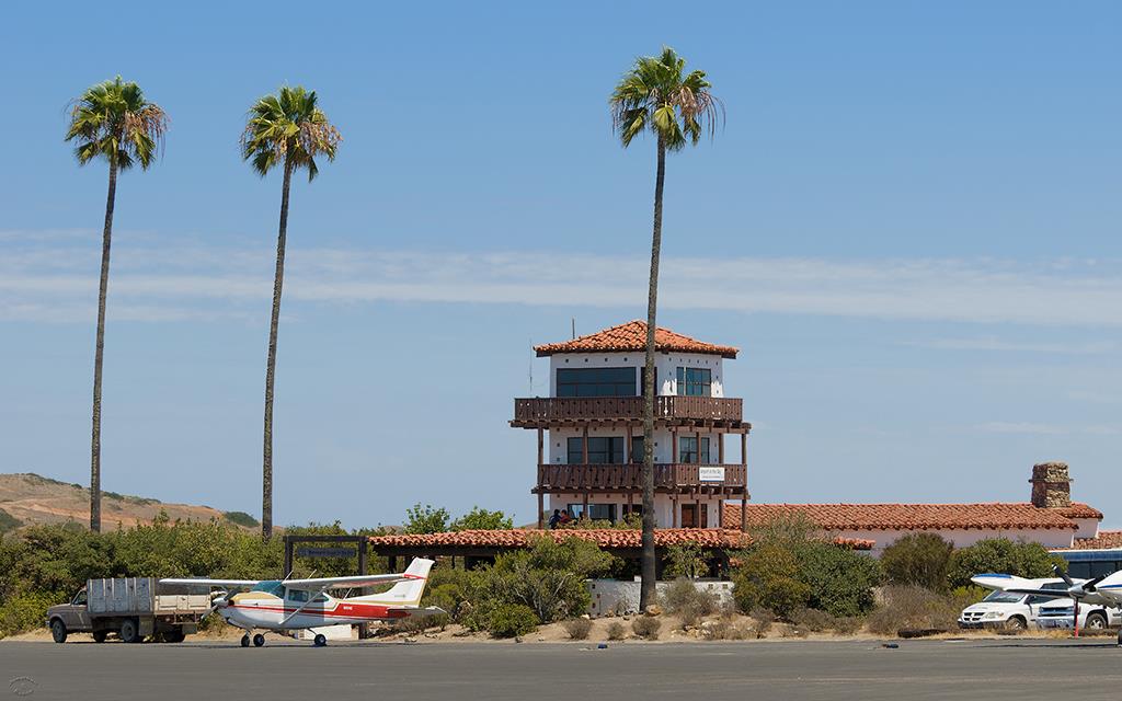 Catalina Airport-02
