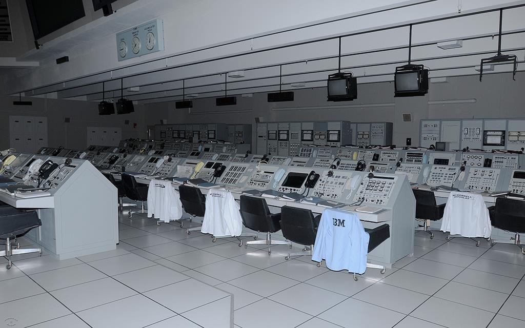 Apollo 8 Launch Control-01