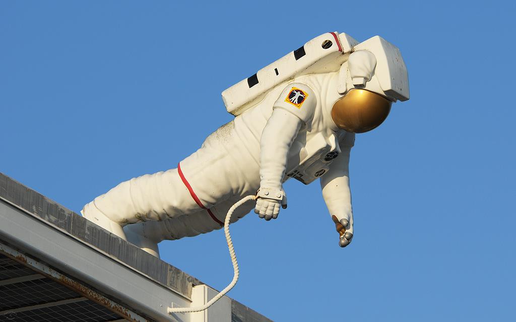 Astronaut-01
