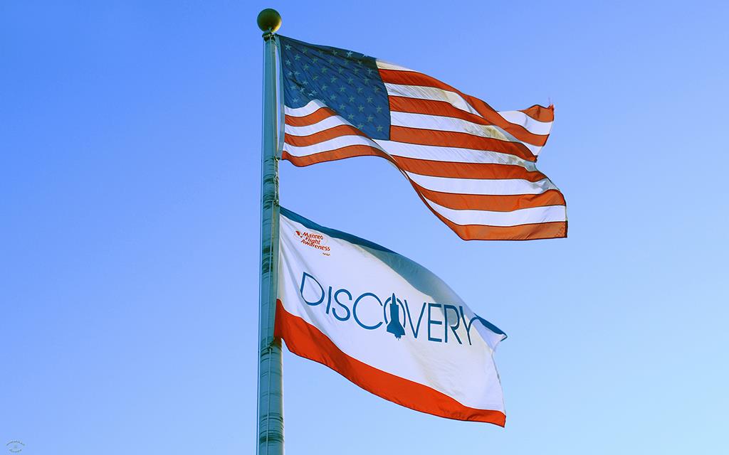 Discovery Flag-01
