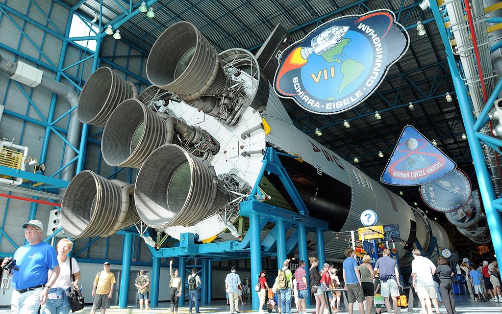 Saturn V-02