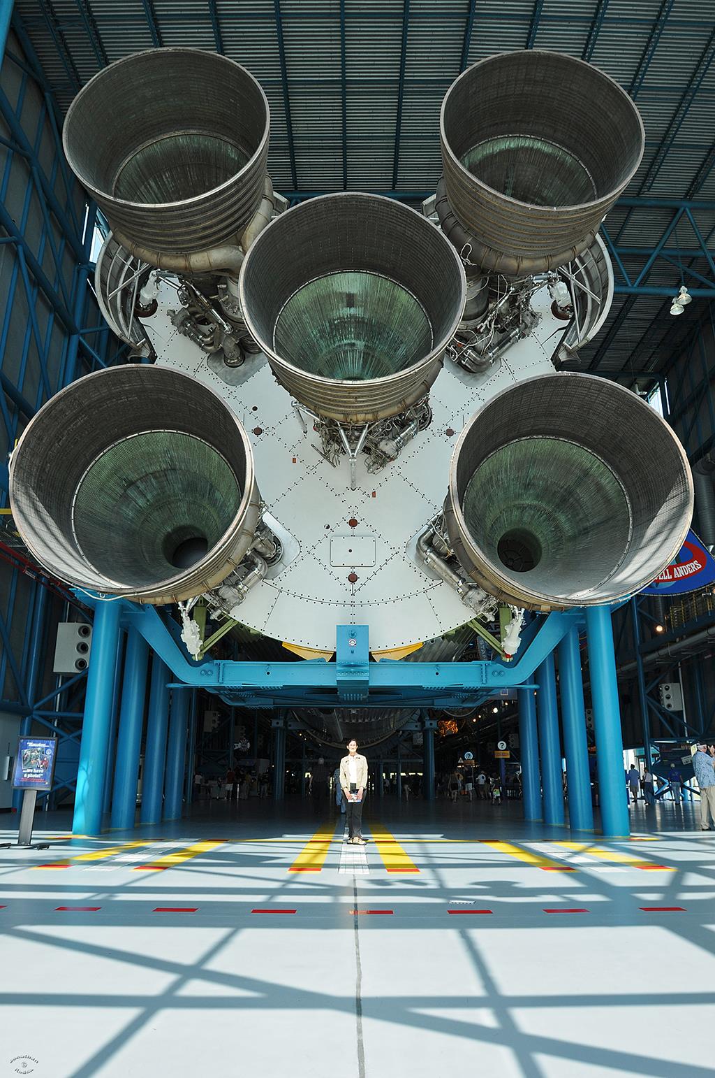 Saturn V-03