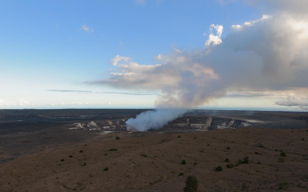 Volcano- Halema'uma'u Crater (BigIsland2013)-01